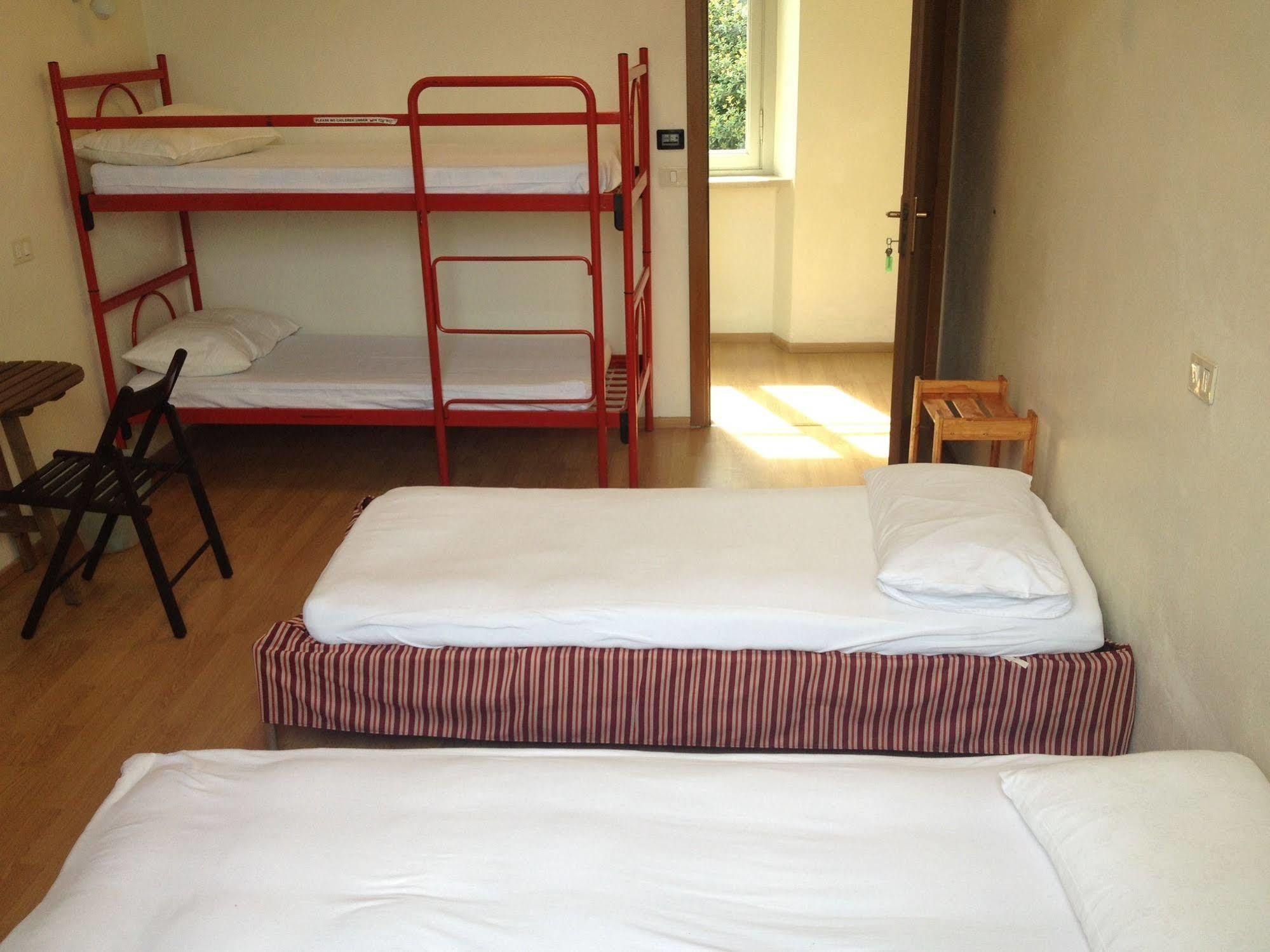 Santangela Hostel & Rooms Менаджо Екстер'єр фото