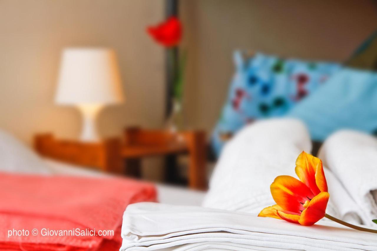 Santangela Hostel & Rooms Менаджо Екстер'єр фото