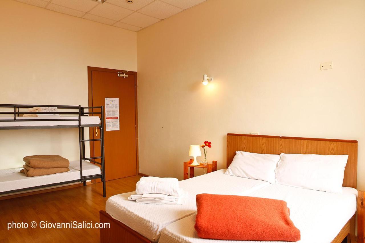 Santangela Hostel & Rooms Менаджо Екстер'єр фото