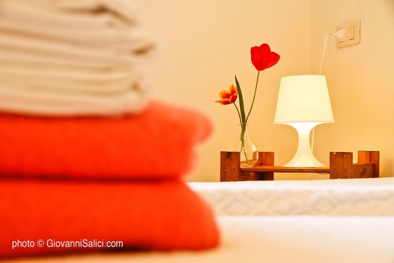 Santangela Hostel & Rooms Менаджо Екстер'єр фото