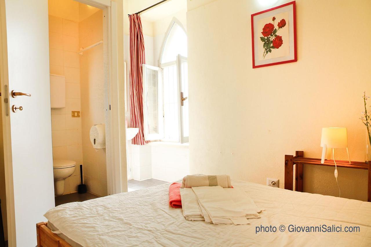 Santangela Hostel & Rooms Менаджо Екстер'єр фото